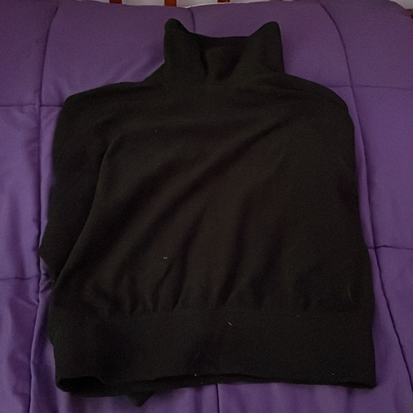 H&M black cropped sweater - Picture 2 of 3